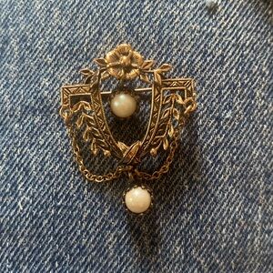 Antique 14k gold pin with natural pearl
